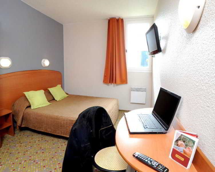 Brit Hotel Essentiel Tours Nord Exterior photo