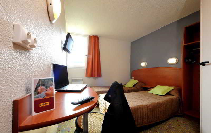 Brit Hotel Essentiel Tours Nord Exterior photo